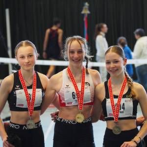 Hallen Nachwuchs SM - ein Schweizermeistertitel und 4 Mal Leder